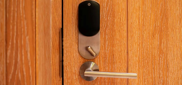 Automatic Locking Door Knob Dublin